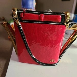 Purse teapot